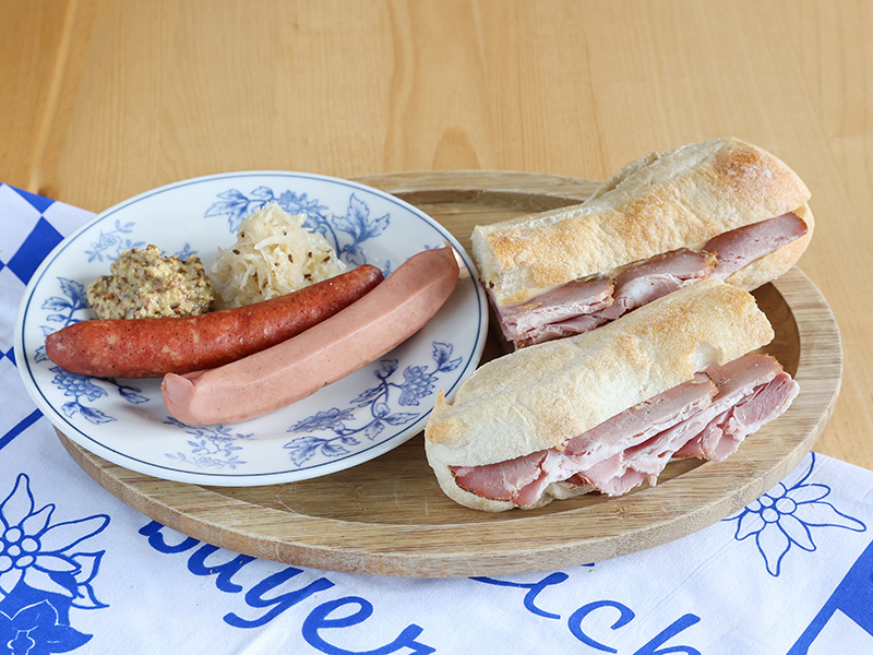 ソーセージとサンドのセット